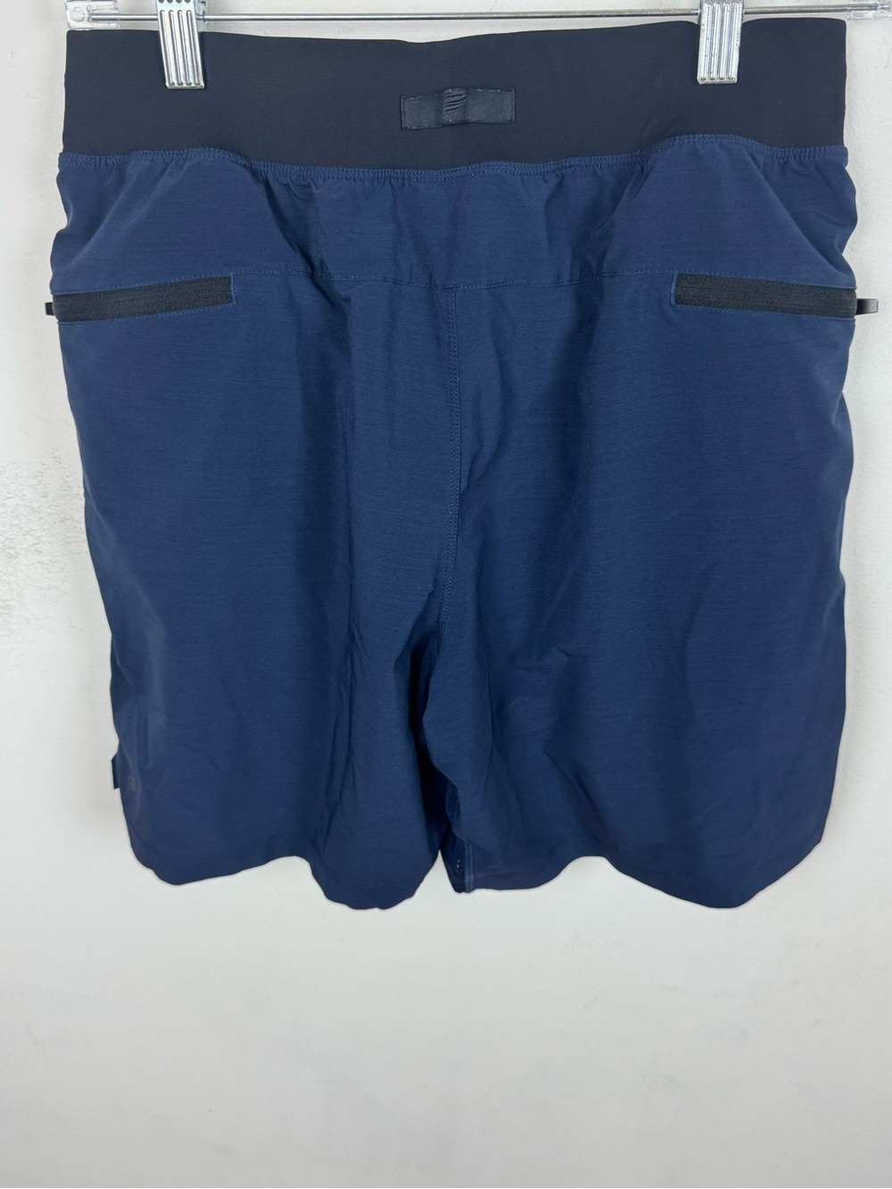 Fabletics Shorts - Picture 2 of 5